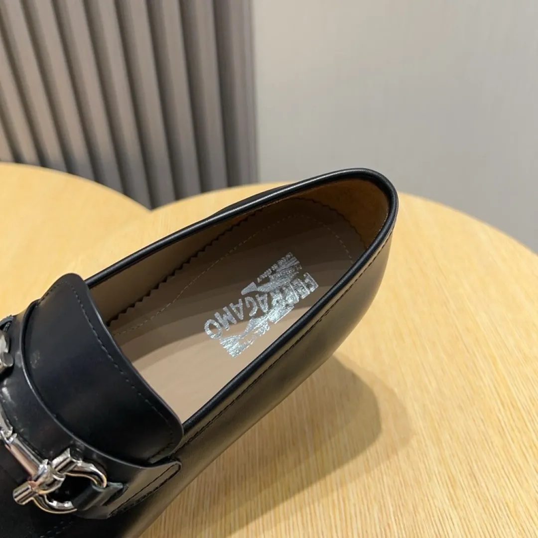 Men's Men's Shoes💰P640💰🔥《Ferragamo》👏Latest • High-end top brand luxury ~ purchasing agency, top quality ~. New fashionable business men's shoes🔜The uppers are made of original open-edge beaded cowhide➕cowhide·lining, with fine workmanship. The original stylish and soft combination wear-resistant and non-slip outsole is light and comfortable on the feet. The real thing looks better in real photos. Size: 38--44
